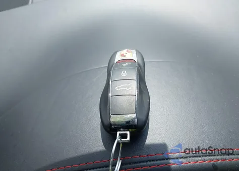 2018 Porsche Macan Gts z USA, uszkodzony, nr VIN WP1AG2A59JLB62326